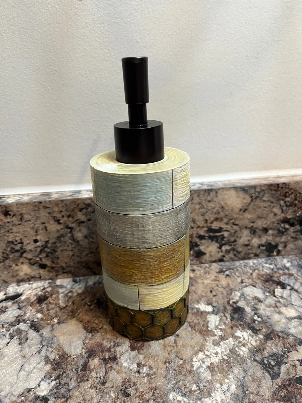 Farmhouse Animal Soap Dispenser in Black and Cream